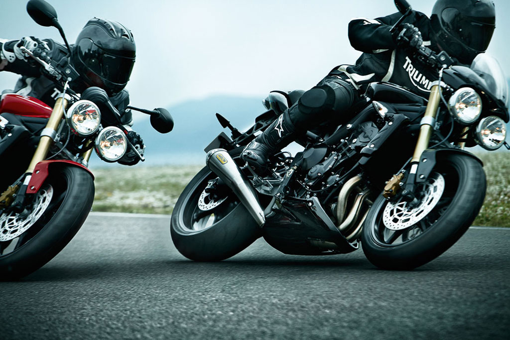 Triumph Speed Triple R 1050 ไทรอัมพ์ สตรีตทริปเปิ้ล ปี 2010 : ภาพที่ 5