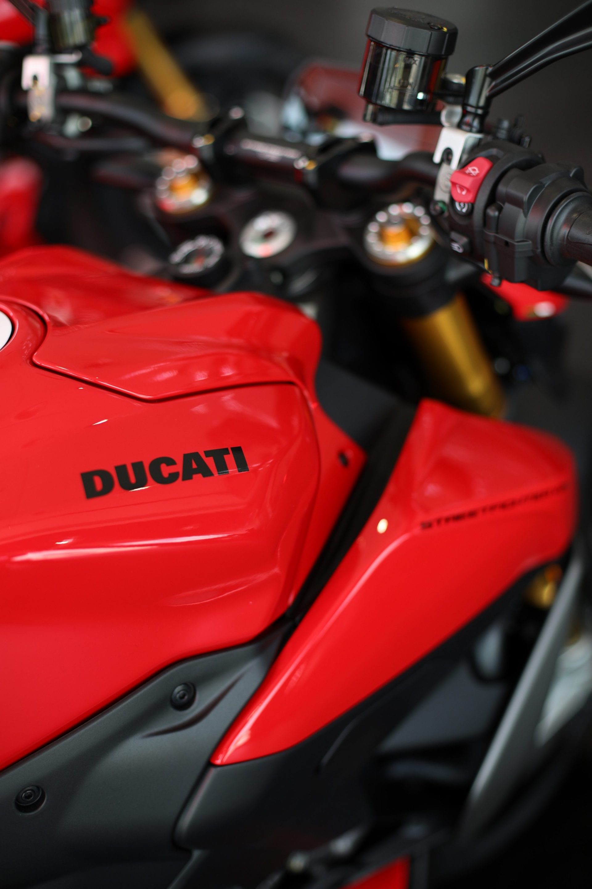 Ducati Streetfighter V2S ดูคาติ สตรีตไฟเตอร์ ปี 2025 : ภาพที่ 3