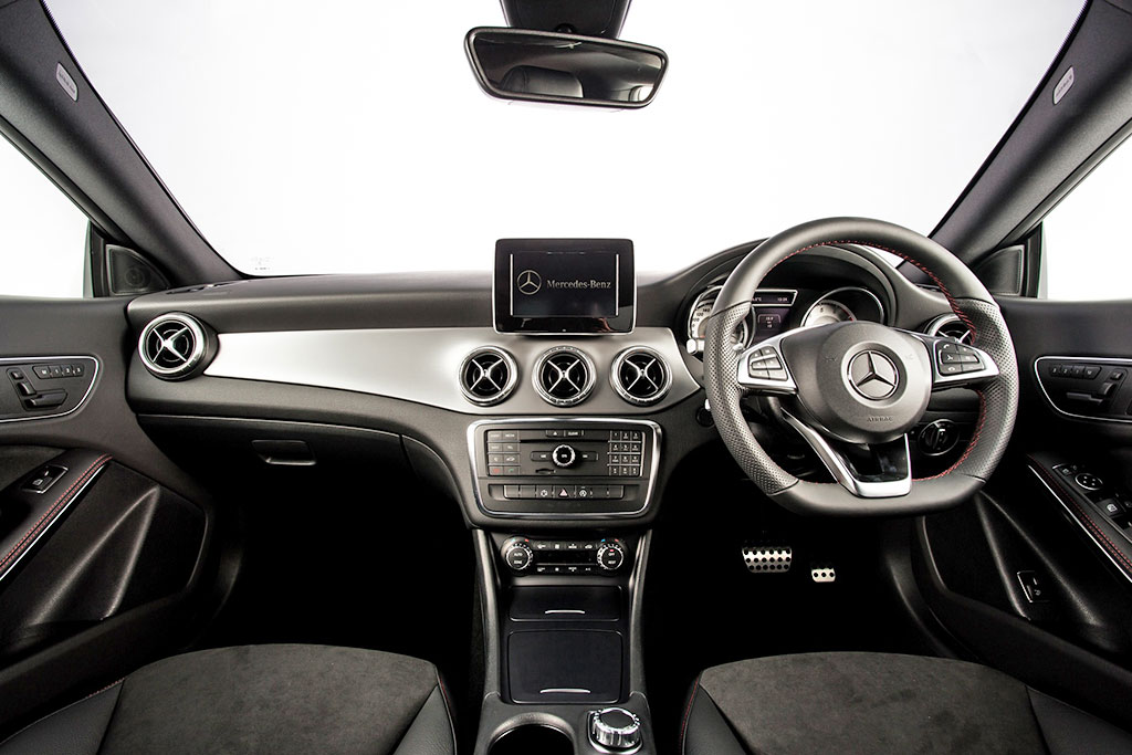 Mercedes-benz CLA-Class CLA 250 AMG Dynamic เมอร์เซเดส-เบนซ์ ปี 2015 : ภาพที่ 5