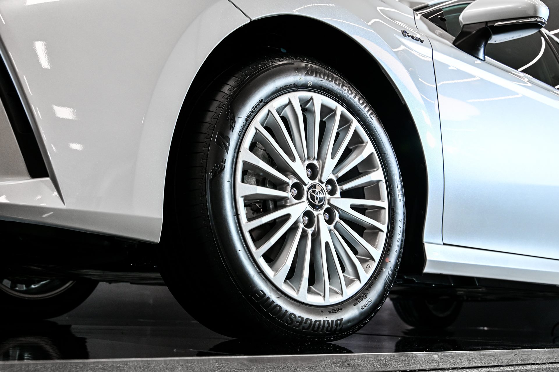 Toyota Camry HEV Smart โตโยต้า คัมรี่ ปี 2024 : ภาพที่ 3