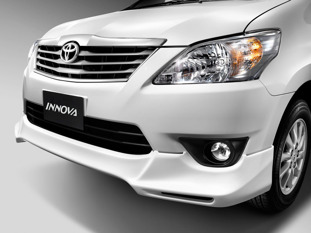 Toyota Innova 2.0 E M/T โตโยต้า อินโนว่า ปี 2011 : ภาพที่ 2