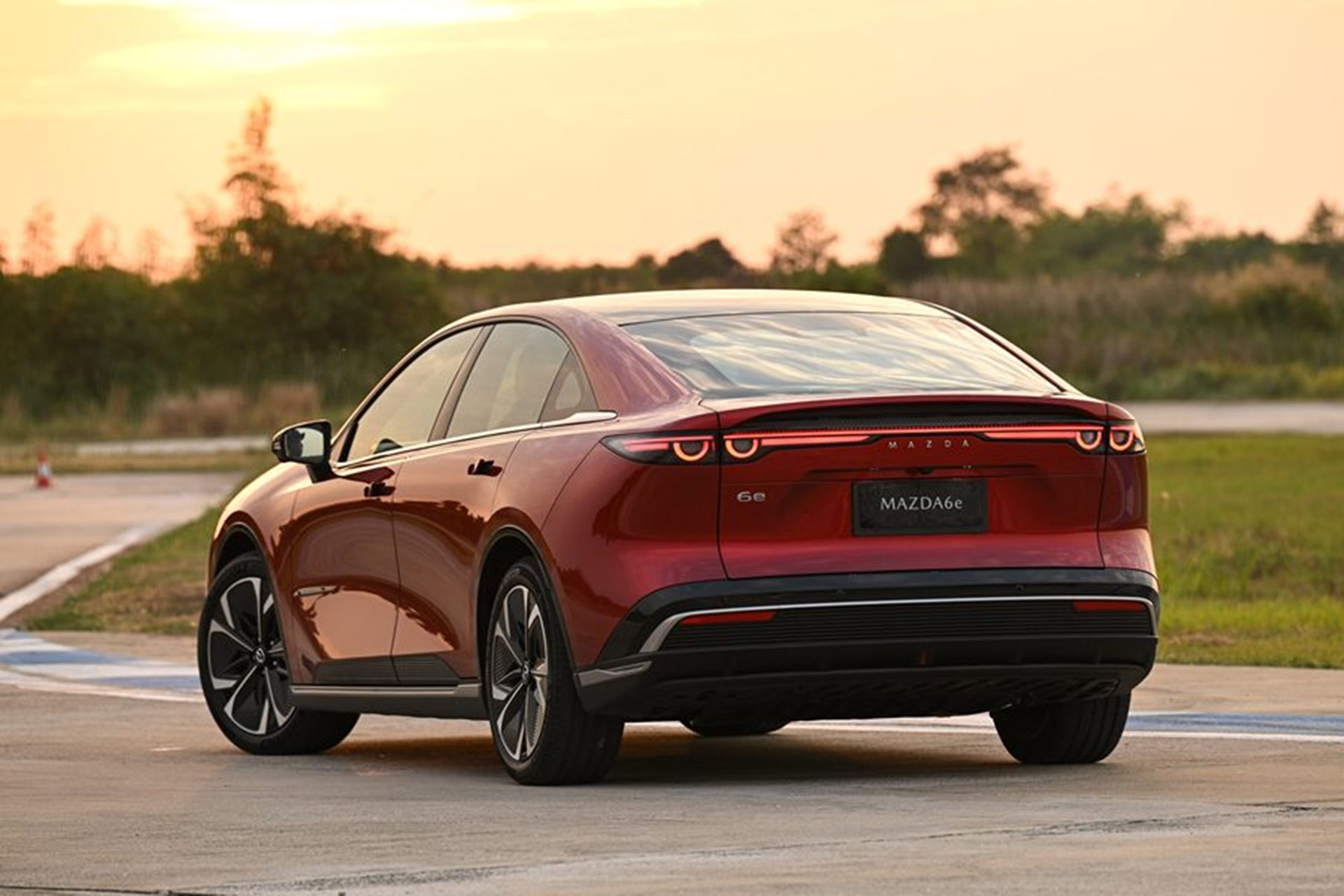 Mazda 6e Exclusive มาสด้า ปี 2026 : ภาพที่ 2