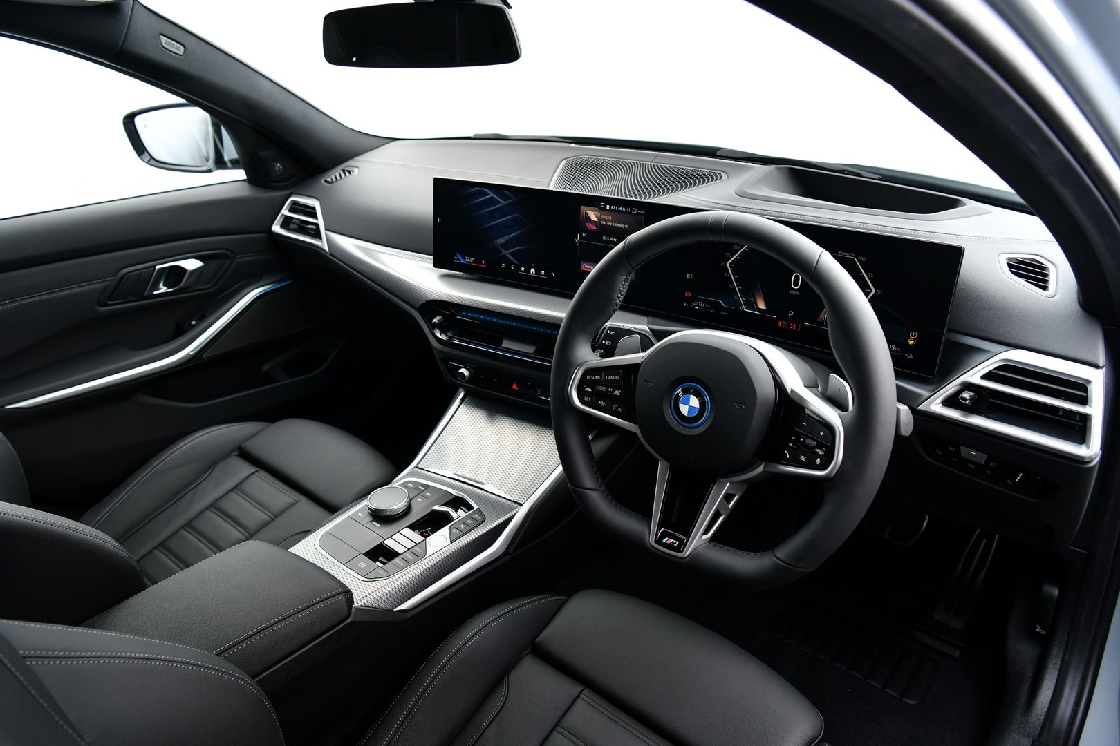 BMW Series 3 330e M Sport บีเอ็มดับเบิลยู ซีรีส์3 ปี 2025 : ภาพที่ 5