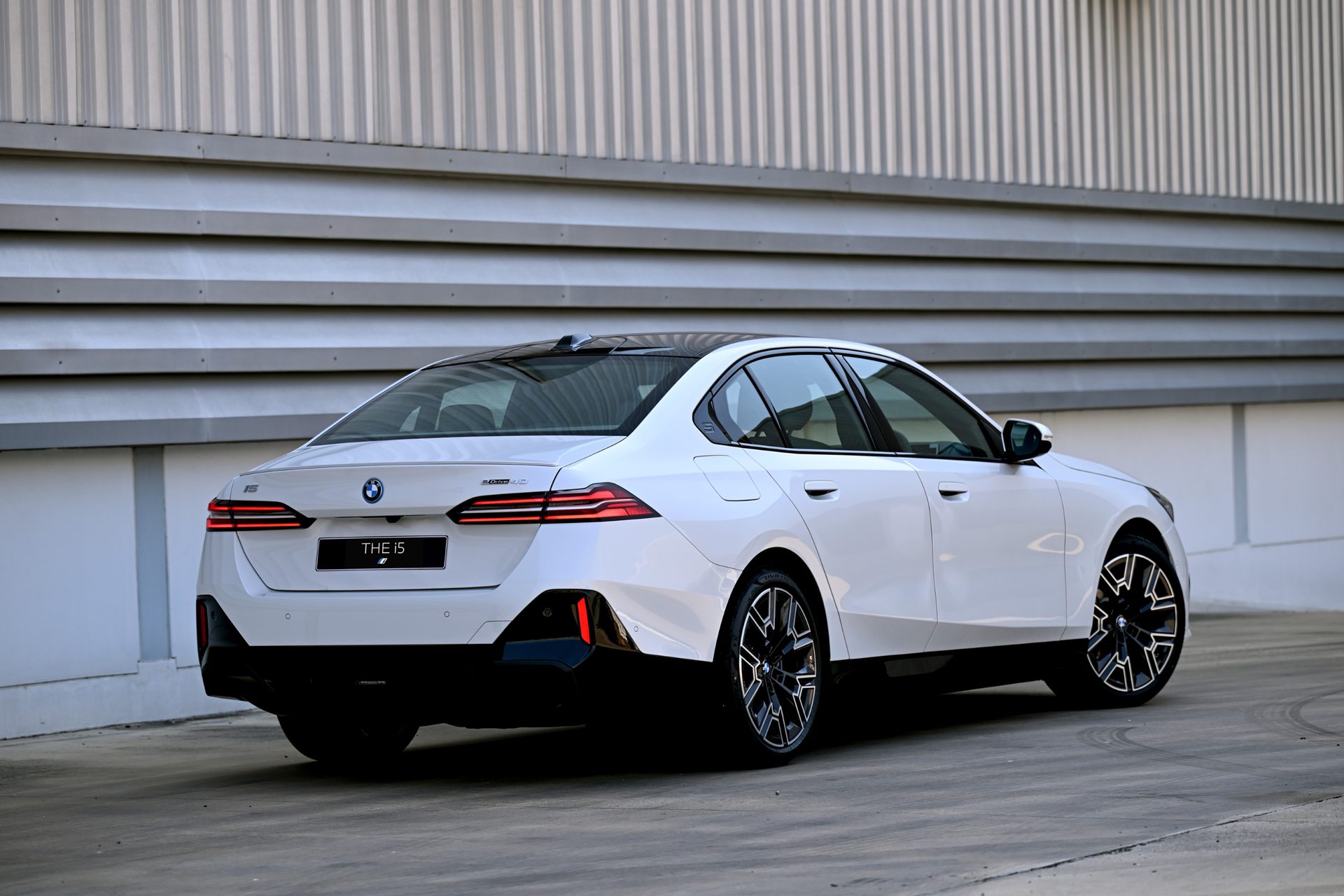 BMW i 5 eDrive40 M Sport บีเอ็มดับเบิลยู ปี 2026 : ภาพที่ 3