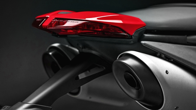 Ducati Hypermotard 950 RVE ดูคาติ ปี 2021 : ภาพที่ 1