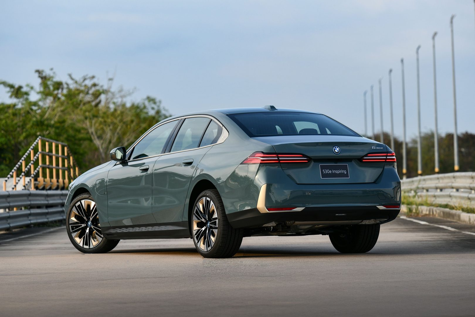 BMW Series 5 530e Inspiring บีเอ็มดับเบิลยู ซีรีส์5 ปี 2025 : ภาพที่ 3