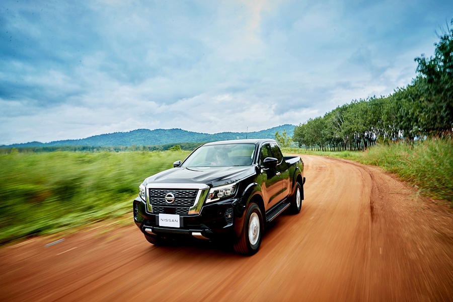 Nissan Navara King Cab E 6MT นิสสัน นาวาร่า ปี 2024 : ภาพที่ 5