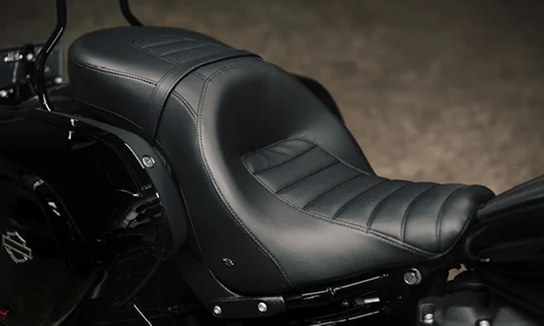 Harley-Davidson Softail Low Rider ST ฮาร์ลีย์-เดวิดสัน ซอฟเทล ปี 2023 : ภาพที่ 4