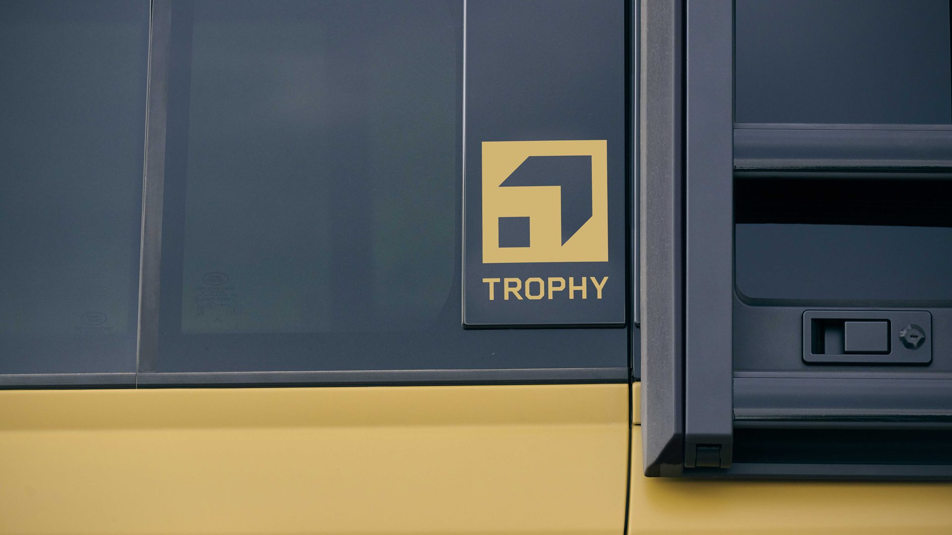 Land Rover Defender 110 Trophy Edition แลนด์โรเวอร์ ดิเฟนเดอร์ ปี 2025 : ภาพที่ 6