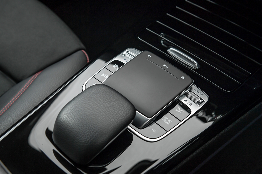 Mercedes-benz A-Class A 200 AMG Dynamic (CKD) เมอร์เซเดส-เบนซ์ เอ-คลาส ปี 2020 : ภาพที่ 9