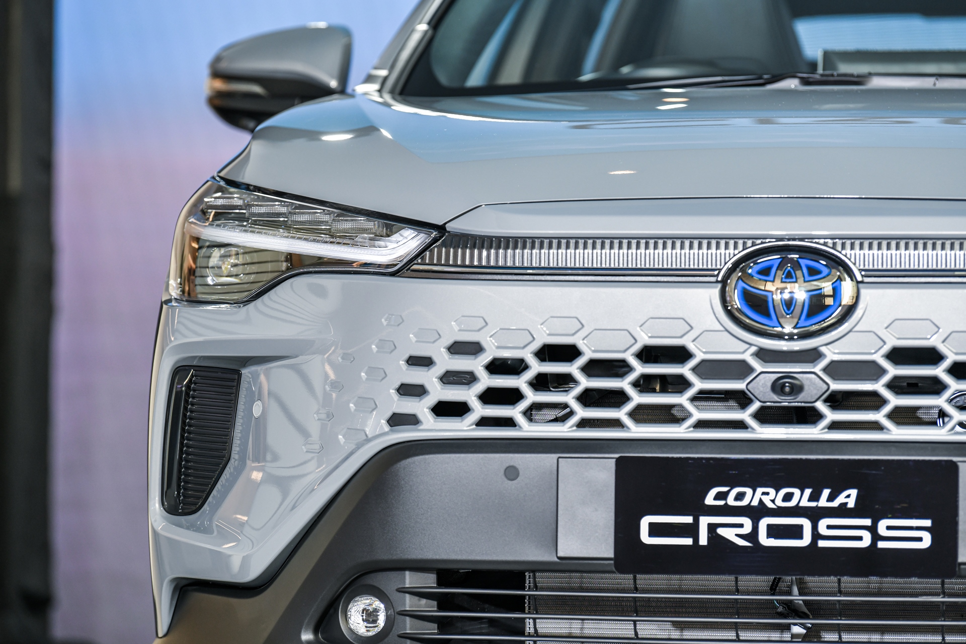 Toyota Corolla Cross HEV Premium Luxury โตโยต้า ปี 2024 : ภาพที่ 2
