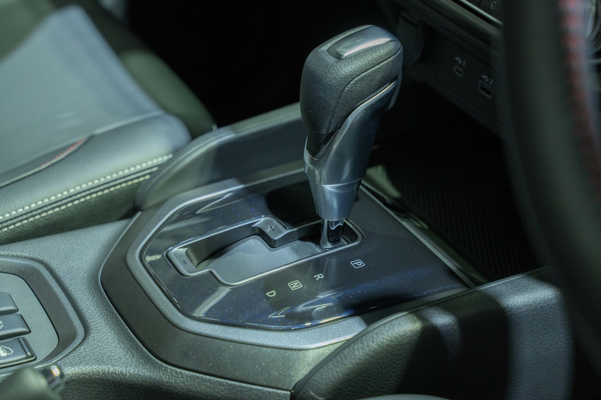 Nissan Navara Double Cab PRO-2X 7AT นิสสัน นาวาร่า ปี 2024 : ภาพที่ 13