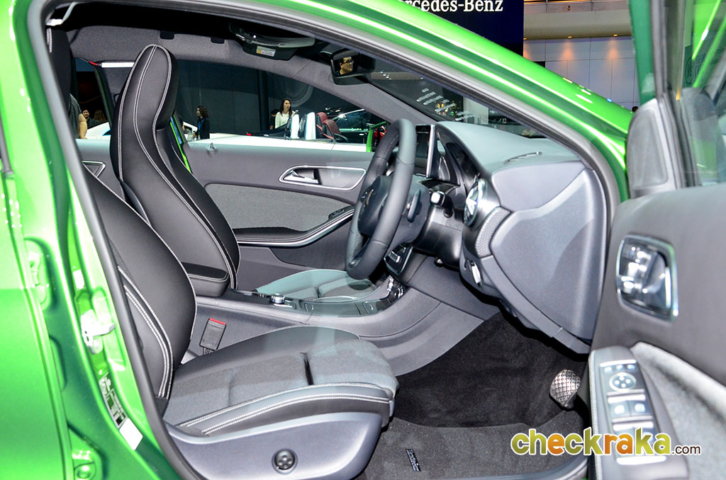 Mercedes-benz A-Class A 180 Urban เมอร์เซเดส-เบนซ์ เอ-คลาส ปี 2015 : ภาพที่ 14