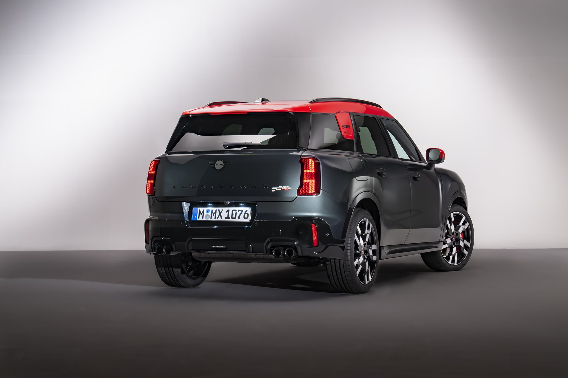 Mini John Cooper Works Countryman ALL4 มินิ จอห์น คูเปอร์ เวิร์กส์ ปี 2024 : ภาพที่ 2