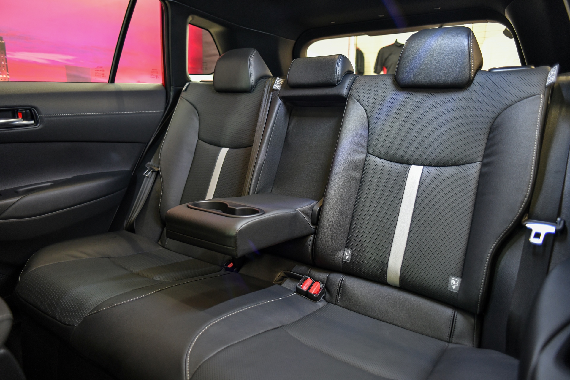 Toyota Corolla Cross HEV GR Sport โตโยต้า ปี 2026 : ภาพที่ 14