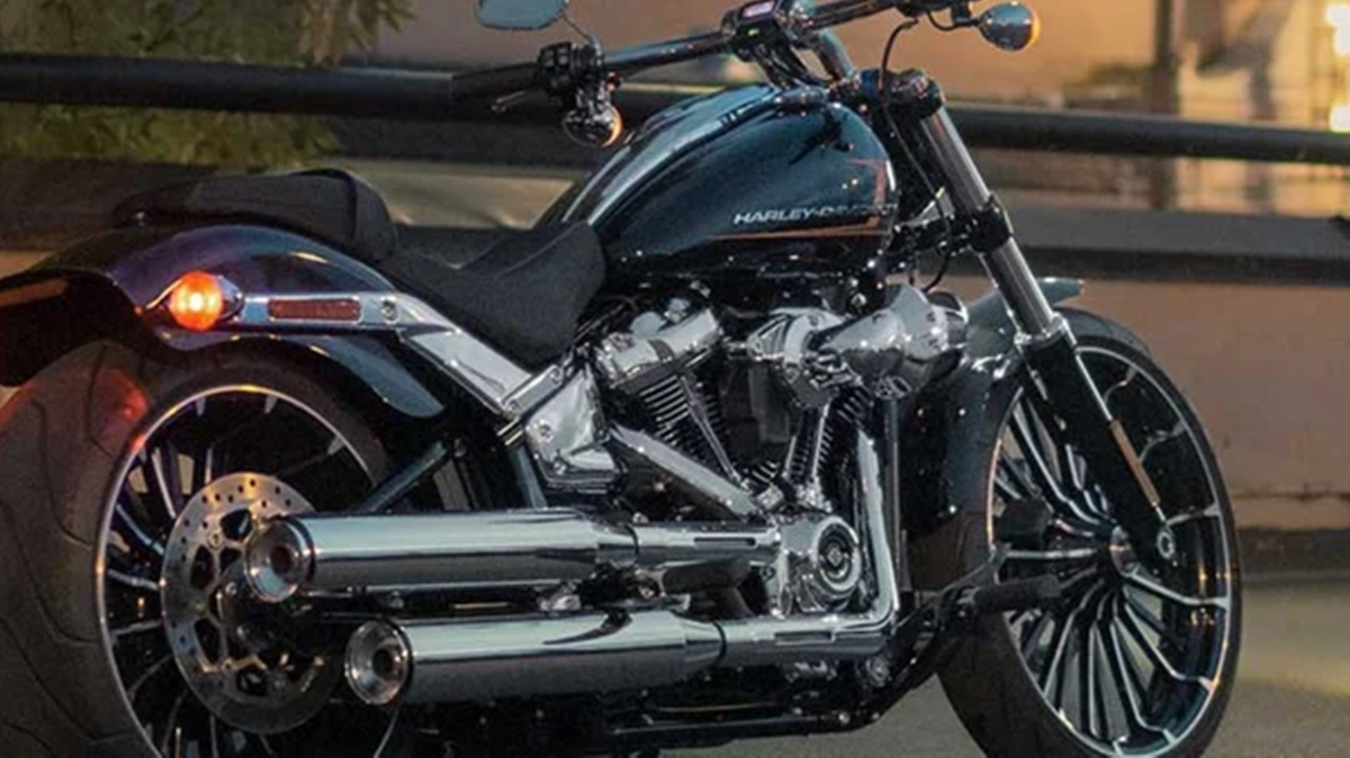 Harley-Davidson Softail Breakout 117 ฮาร์ลีย์-เดวิดสัน ซอฟเทล ปี 2024 : ภาพที่ 2