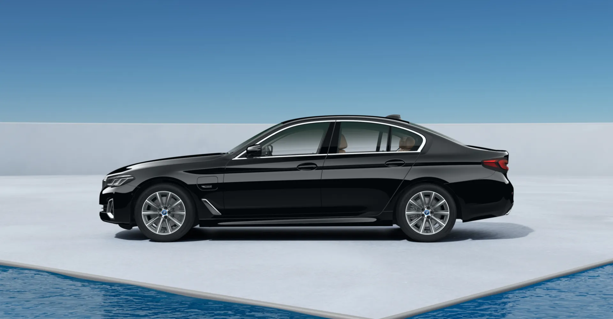 BMW Series 5 530e Luxury บีเอ็มดับเบิลยู ซีรีส์5 ปี 2023 : ภาพที่ 3