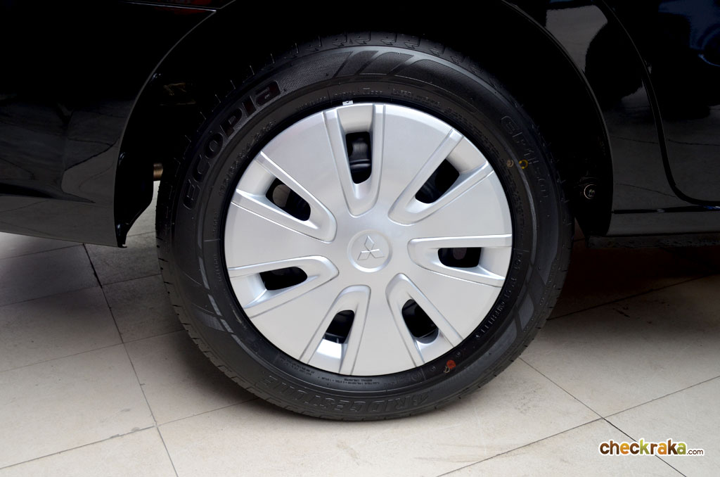 Mitsubishi Attrage GLX MT มิตซูบิชิ แอททราจ ปี 2013 : ภาพที่ 12