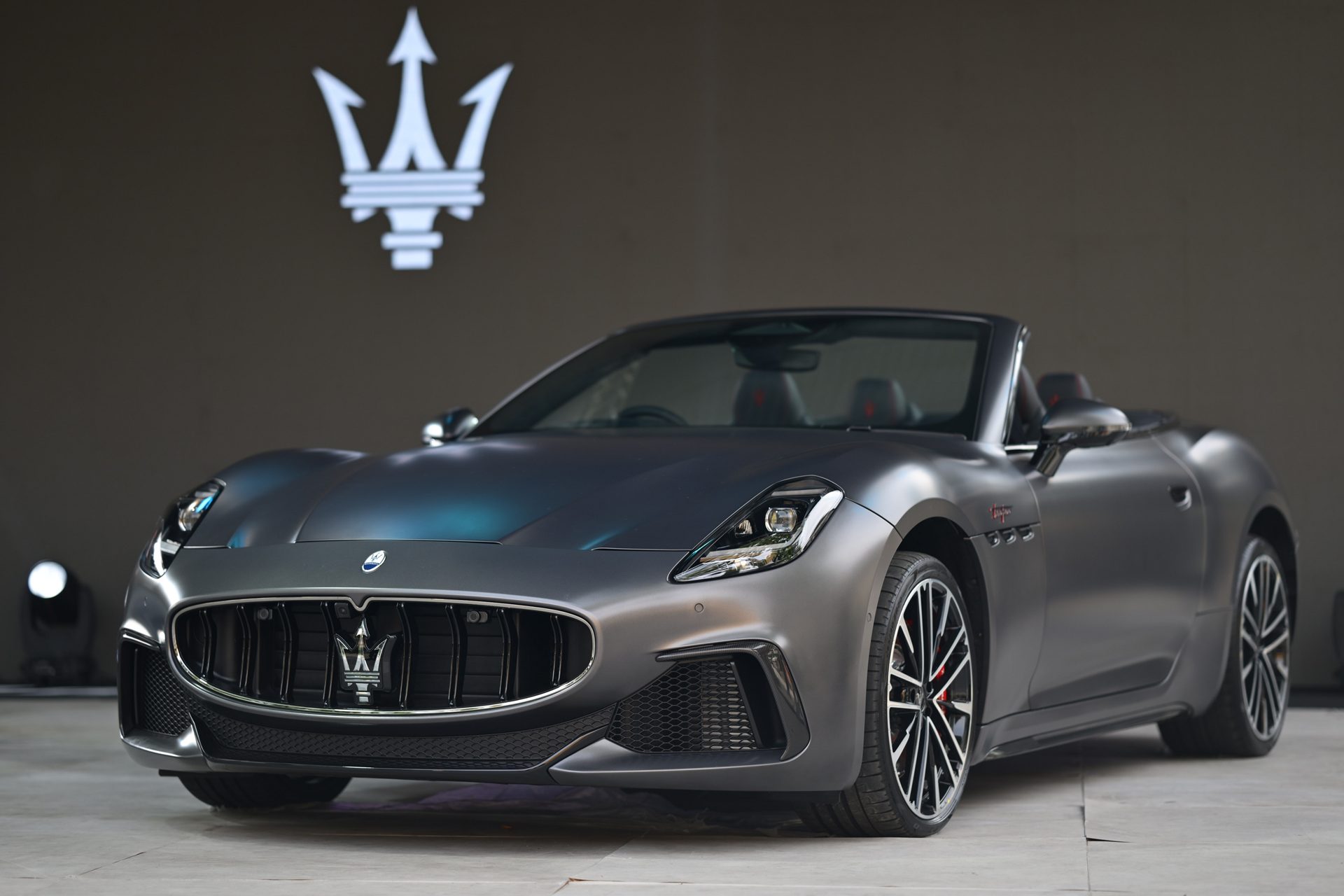 Maserati GranCabrio Trofeo มาเซราติ แกรนด์คาบริโอ ปี 2025 : ภาพที่ 1