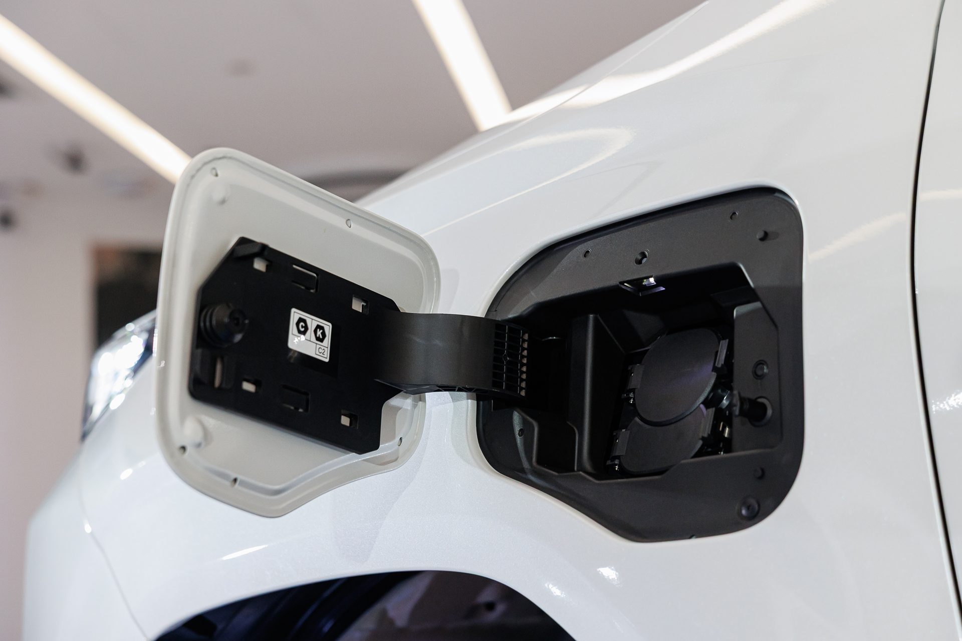 Toyota Hilux Travo -e Double Cab 4TREX โตโยต้า ไฮลักซ์ ทราโว ปี 2025 : ภาพที่ 4