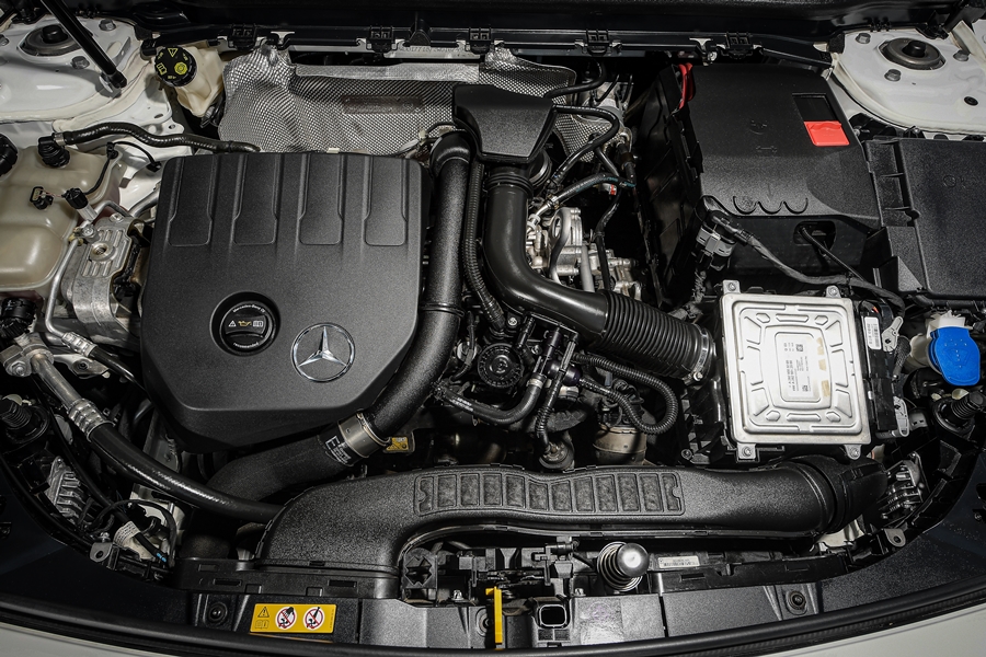 Mercedes-benz A-Class A 200 AMG Dynamic (CKD) เมอร์เซเดส-เบนซ์ เอ-คลาส ปี 2020 : ภาพที่ 4