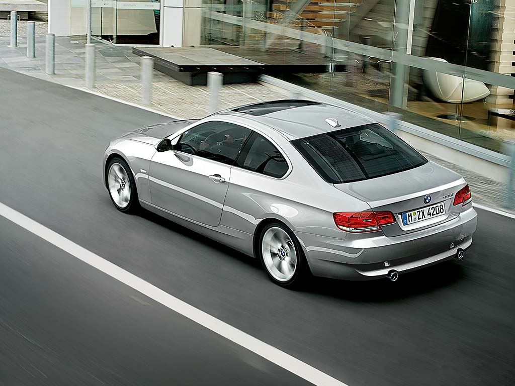 BMW Series 3 325i Coupe บีเอ็มดับเบิลยู ซีรีส์3 ปี 2008 : ภาพที่ 2