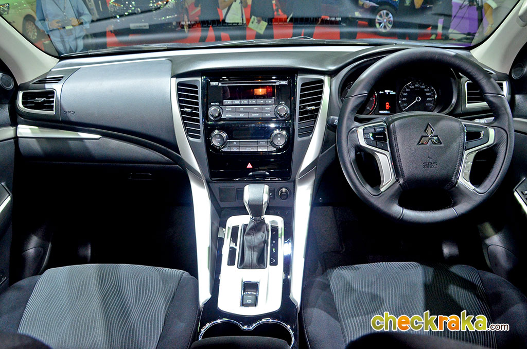 Mitsubishi Pajero Sport 2WD GLS LTD มิตซูบิชิ ปาเจโร่ สปอร์ต ปี 2017 : ภาพที่ 13