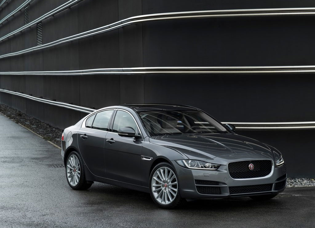 Jaguar XE 2.0 Portfolio จากัวร์ เอ็กซ์อี ปี 2015 : ภาพที่ 4