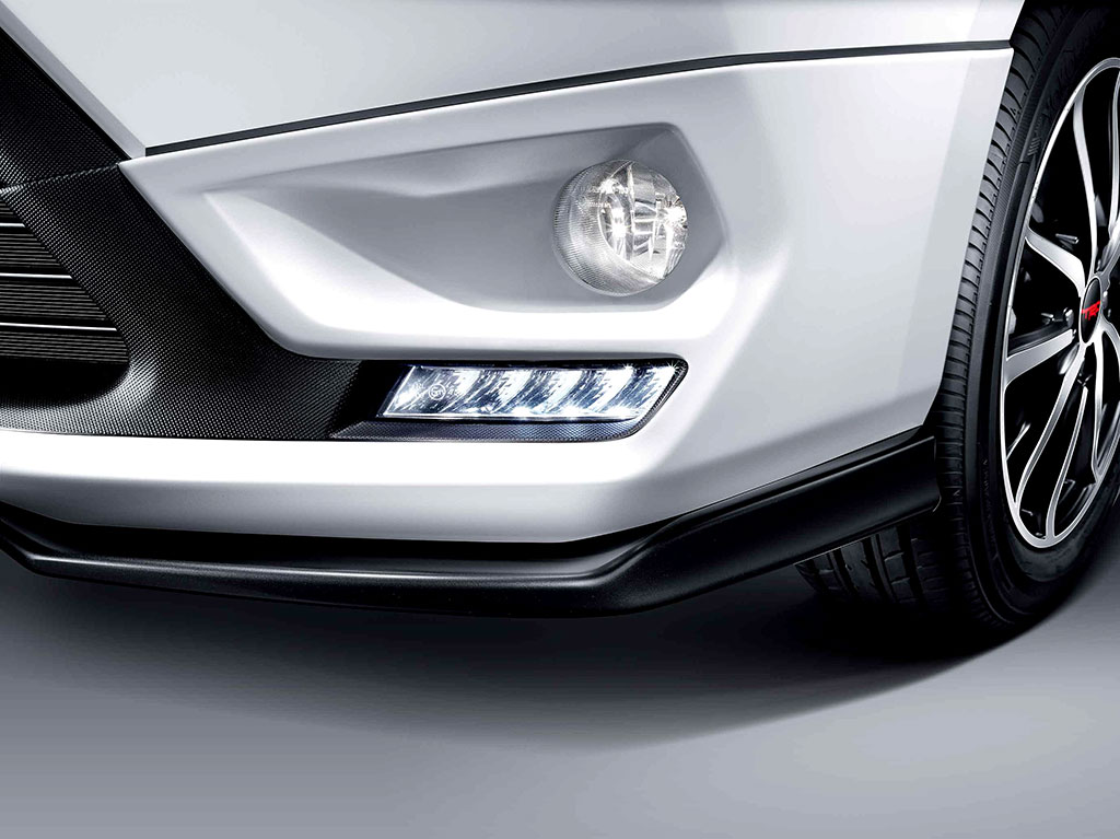 Toyota Vios TRD Sportivo โตโยต้า วีออส ปี 2015 : ภาพที่ 2