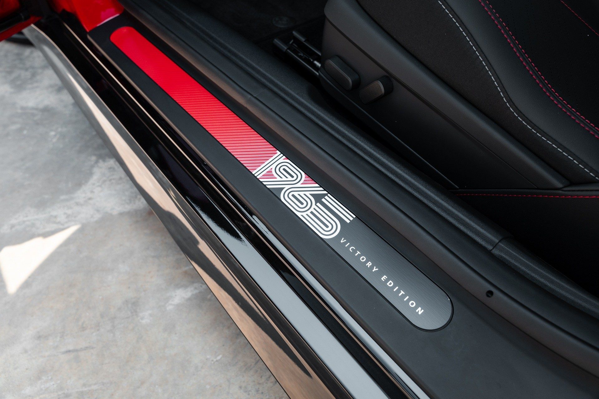 Mini John Cooper Works Electric 1965 Victory Edition มินิ จอห์น คูเปอร์ เวิร์กส์ ปี 2026 : ภาพที่ 11