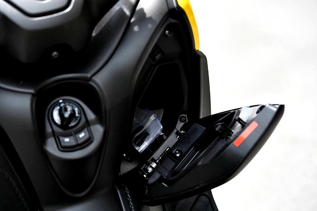 Yamaha XMAX 300 ยามาฮ่า ปี 2017 : ภาพที่ 11