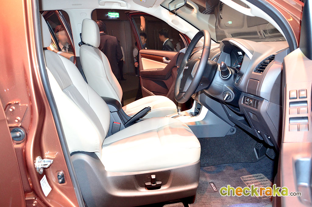 Isuzu MU-X 3.0 VGS Z-Prestige 4X4 Navi อีซูซุ ปี 2013 : ภาพที่ 15