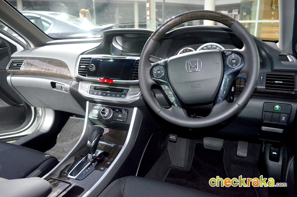 Honda Accord 2.0 EL NAVI ฮอนด้า แอคคอร์ด ปี 2013 : ภาพที่ 14