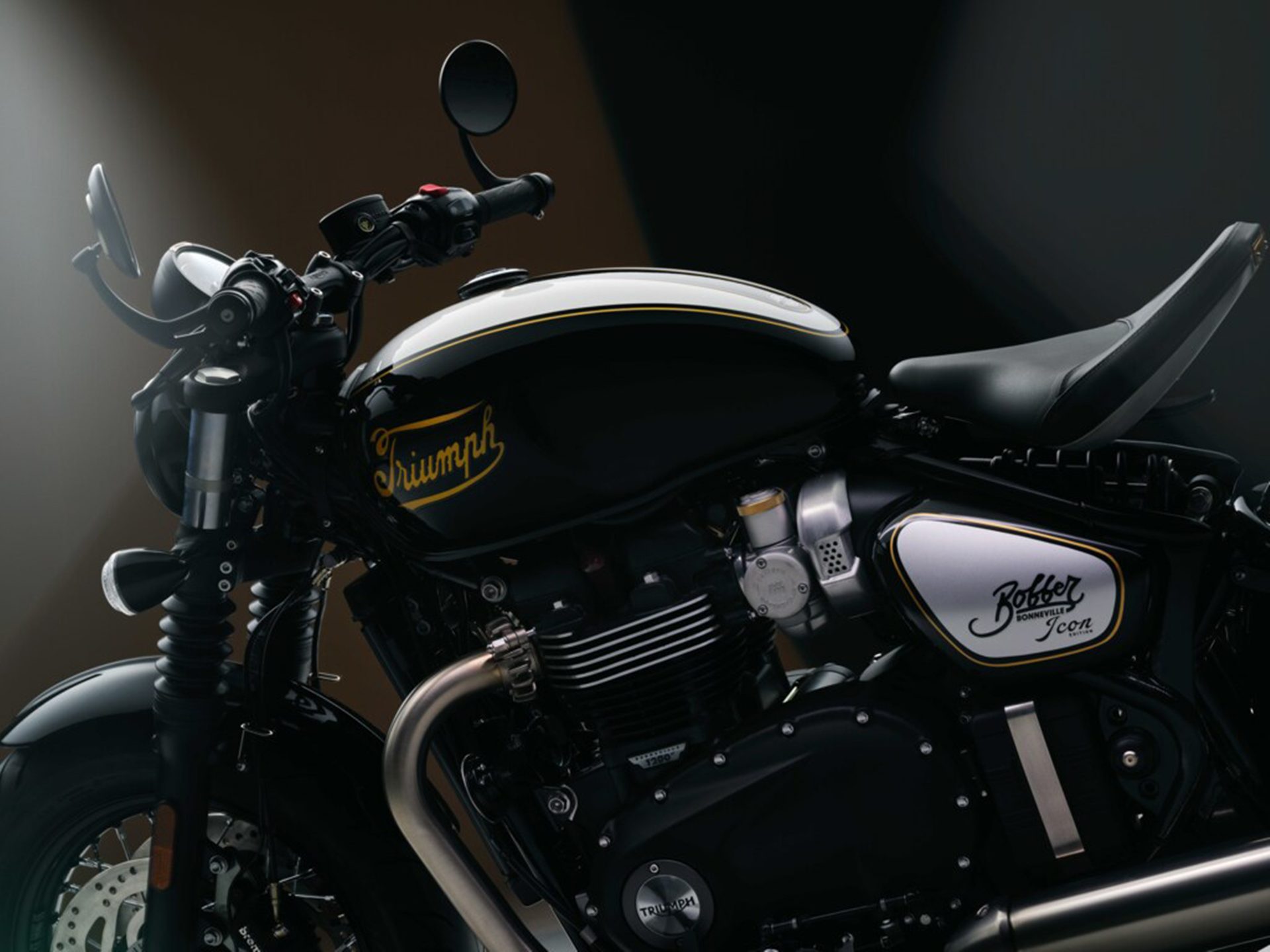Triumph Bonneville Bobber Icon Edition ไทรอัมพ์ บอนเนวิลล์ ปี 2024 : ภาพที่ 2