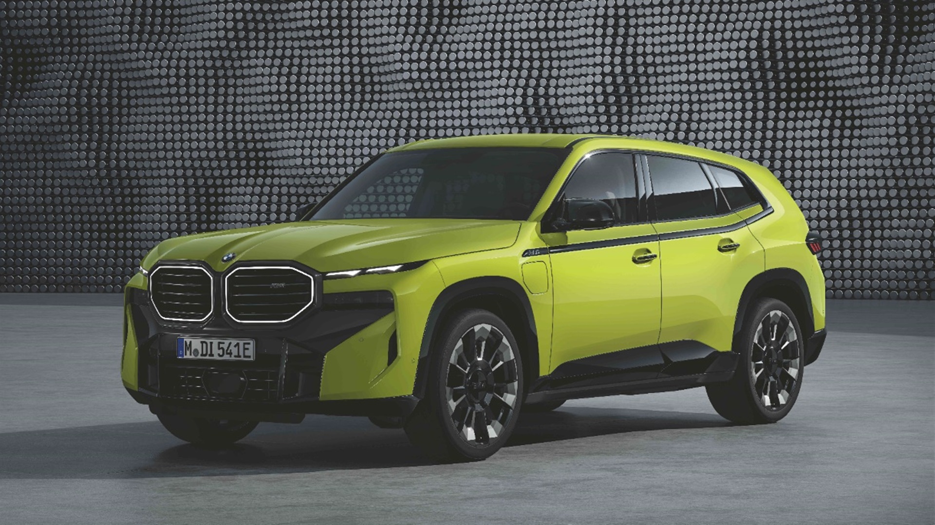 BMW XM 50e ปี 2023 ราคา-สเปค-โปรโมชั่น