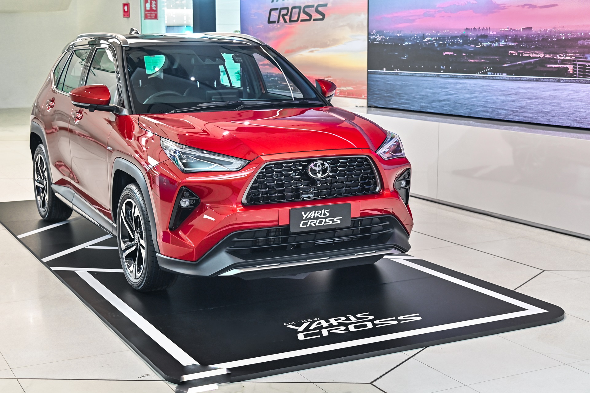 รถยนต์โตโยต้า Toyota Yaris Cross Logo