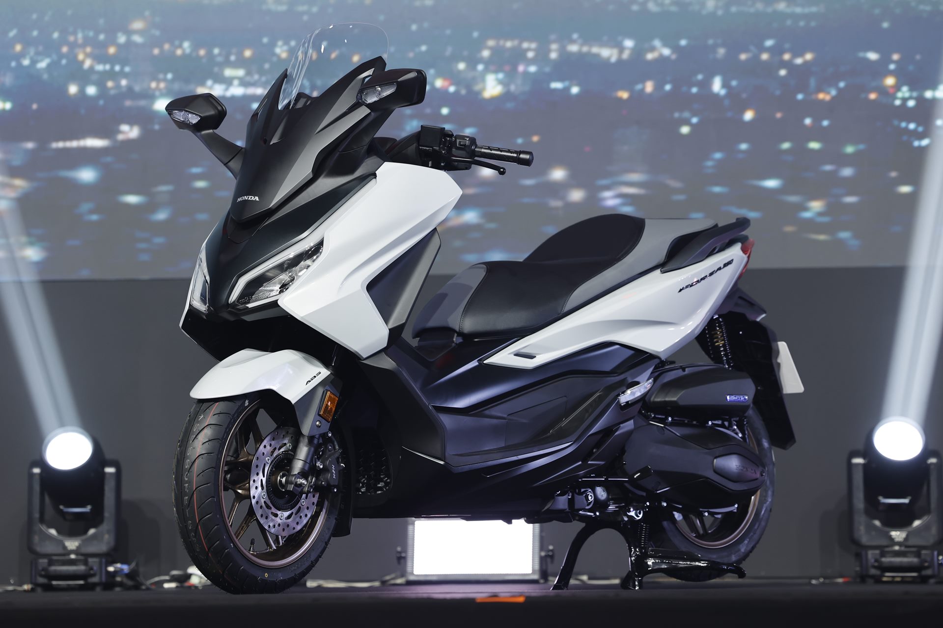 Honda Forza 350 Roadsync ปี 2025 ราคา-สเปค-โปรโมชั่น