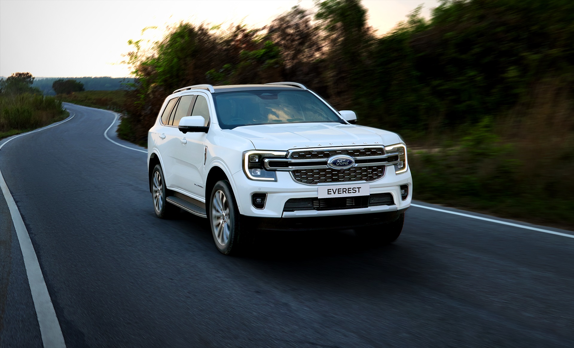 Ford Everest Platinum V6 4x4 10AT ปี 2024 ราคา-สเปค-โปรโมชั่น