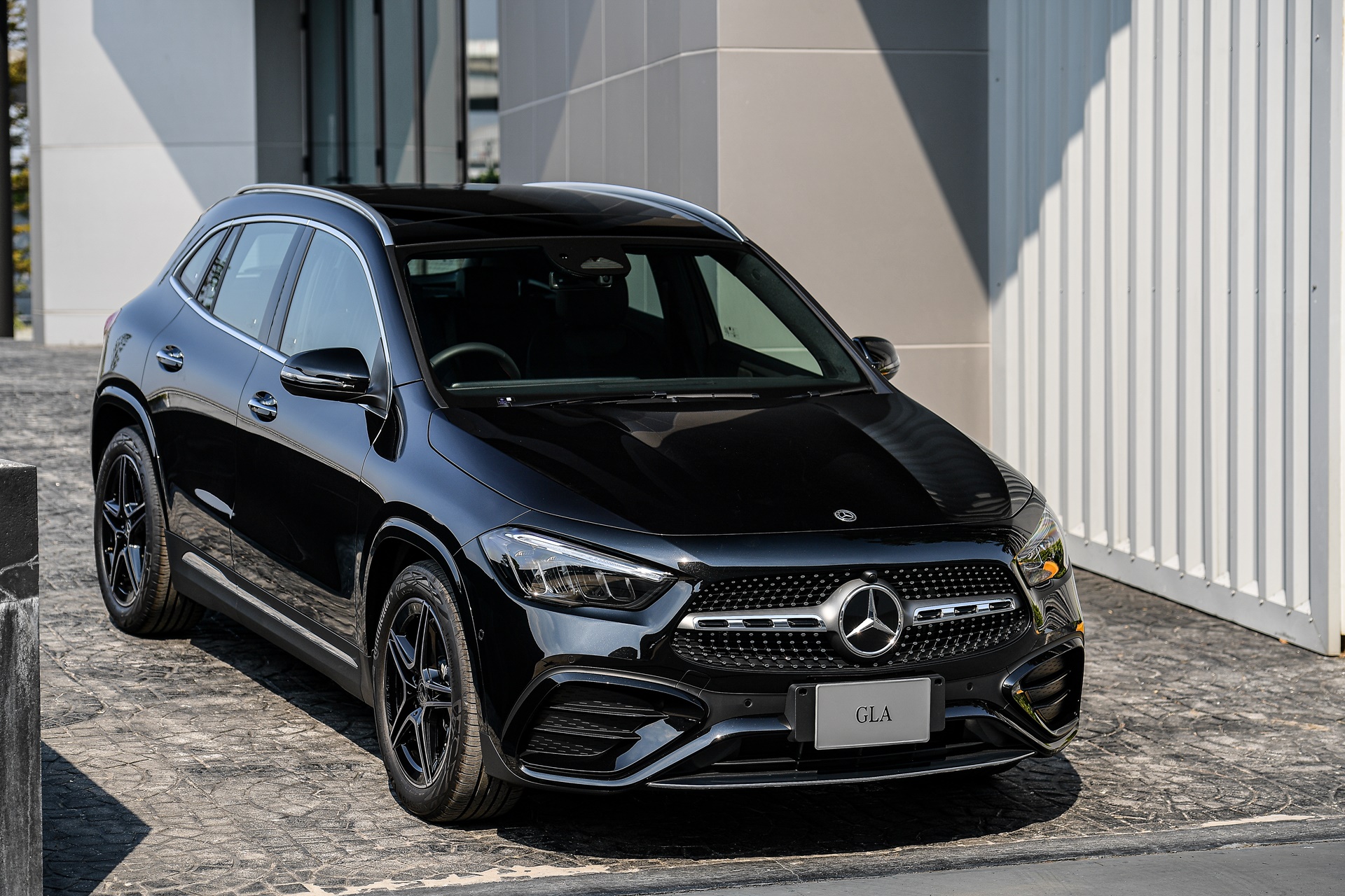 Mercedes-benz GLA-Class GLA 200 AMG Dynamic ปี 2024 ราคา-สเปค-โปรโมชั่น