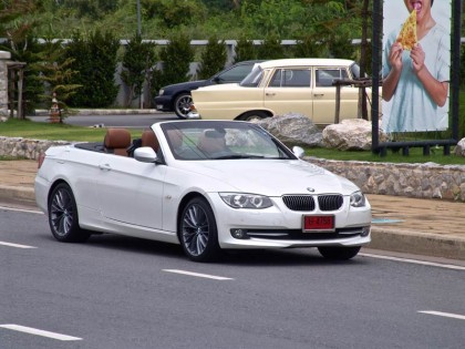 รีวิว BMW 325i CONVERTIBLE <br/>คูเป้ เปิดหลังคา หรูหรา บ้าพลัง