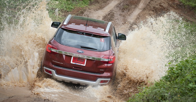 รีวิว Ford Everest <br/>สัมผัสประสบการณ์ขับเหนือระดับ